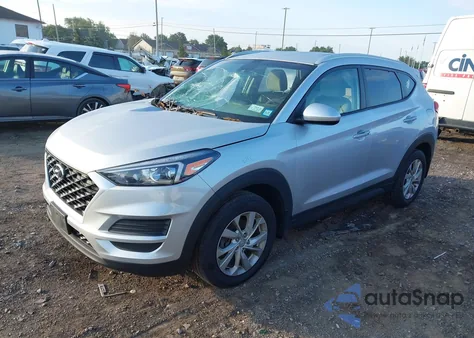 2019 Hyundai Tucson Value z USA, uszkodzony, nr VIN KM8J3CA42KU967344